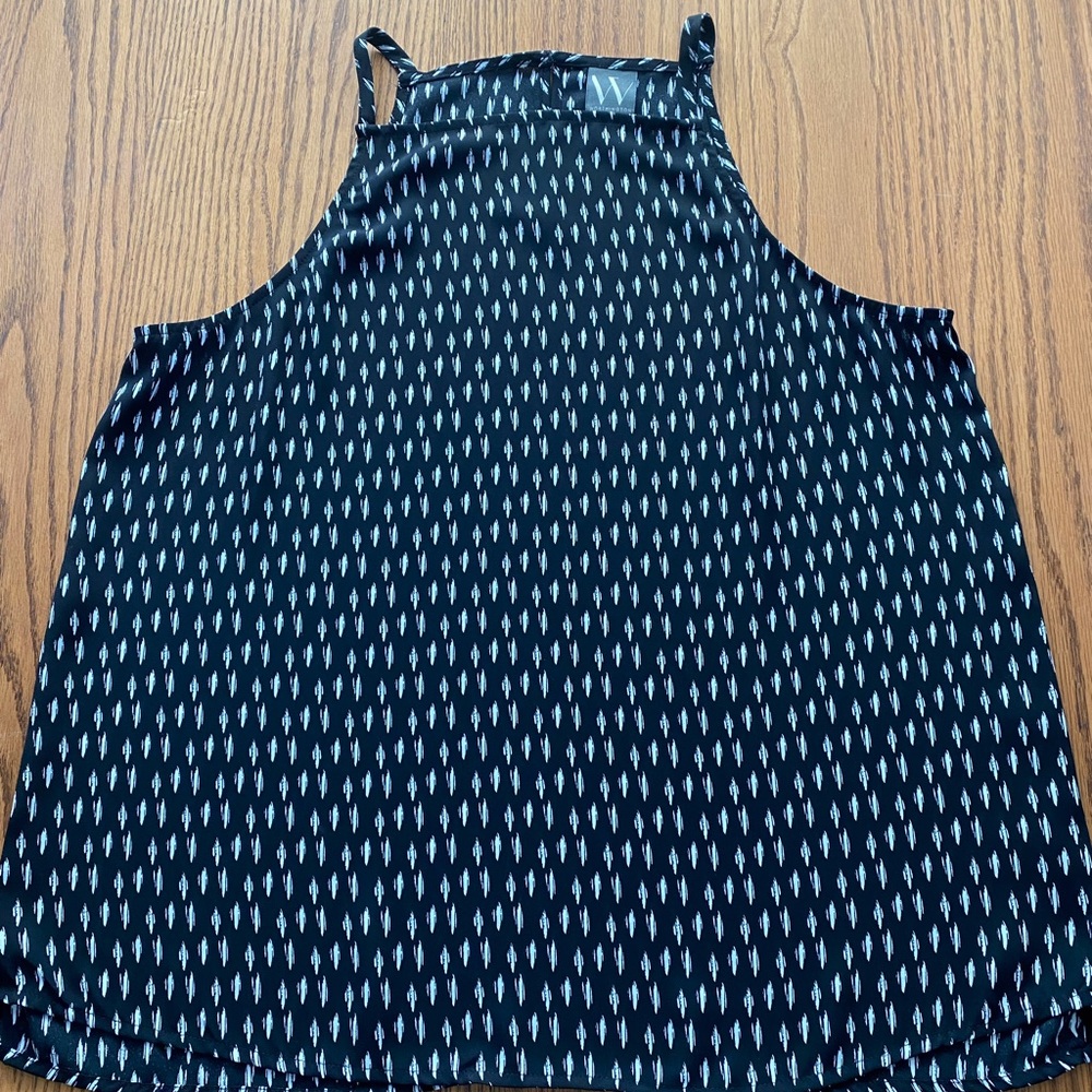 Worthington black and white keyhole tank